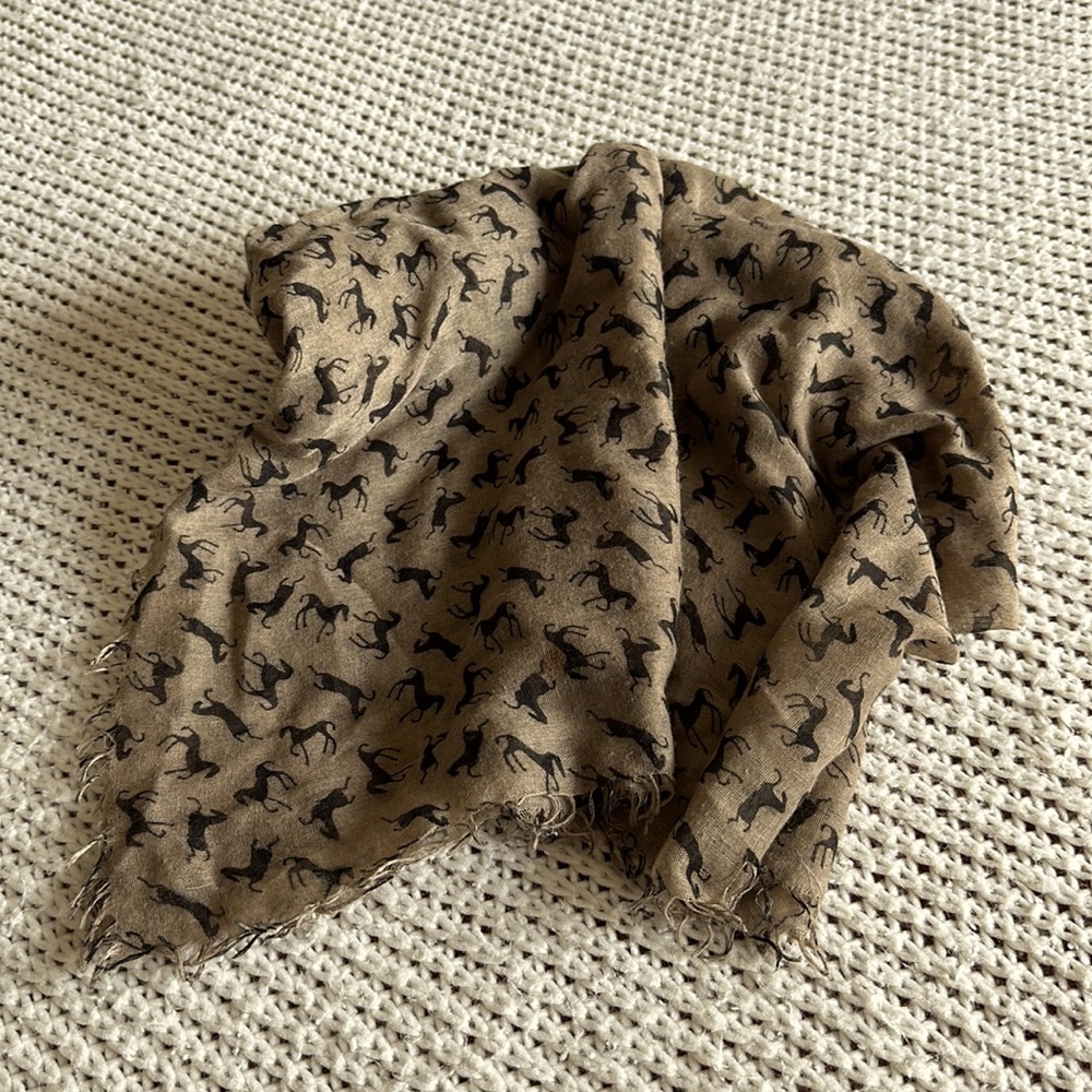 Stylish scarf